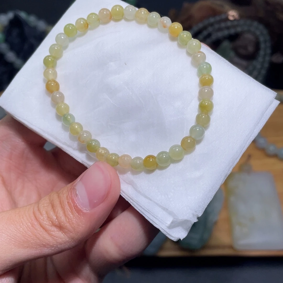 定制翡翠未镶嵌手串