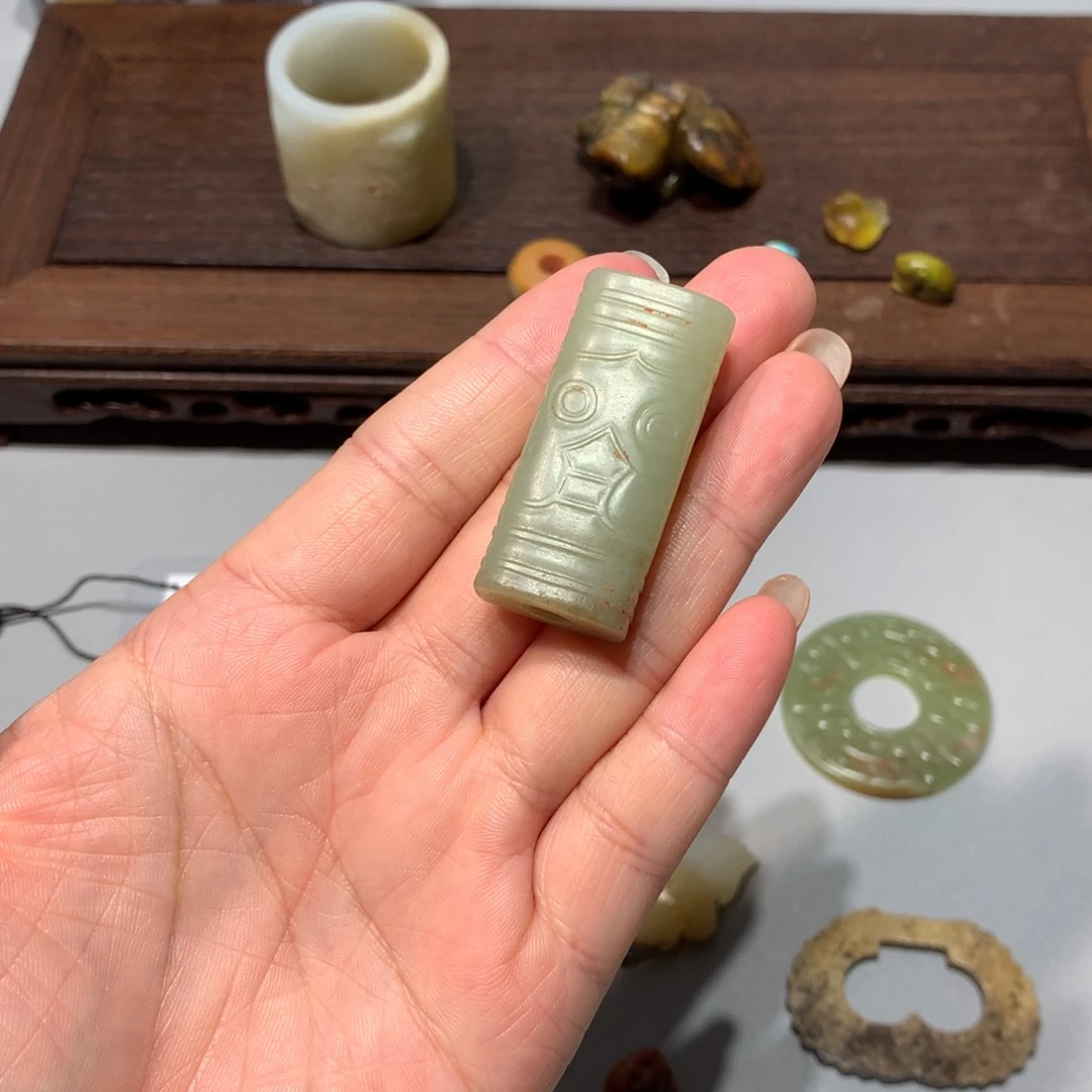 海***柔和田玉（糖玉）未镶嵌颈饰