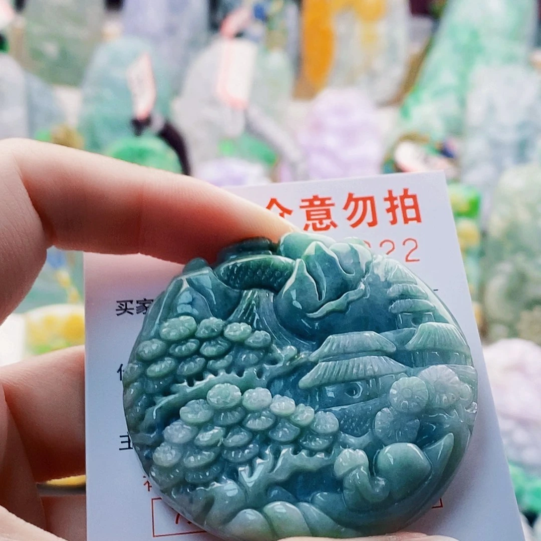 吊坠(不含链)未镶嵌翡翠