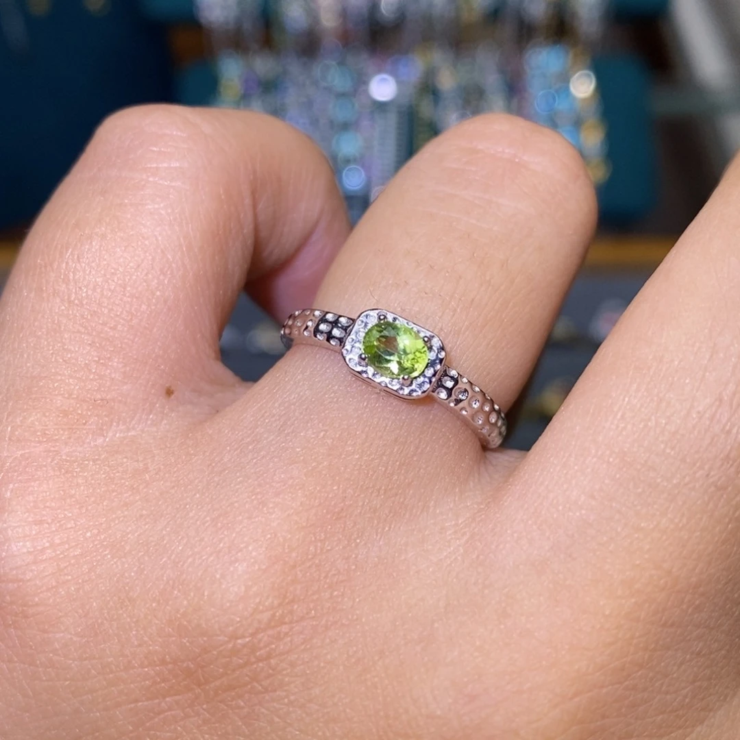 橄榄石戒指银S925镶嵌