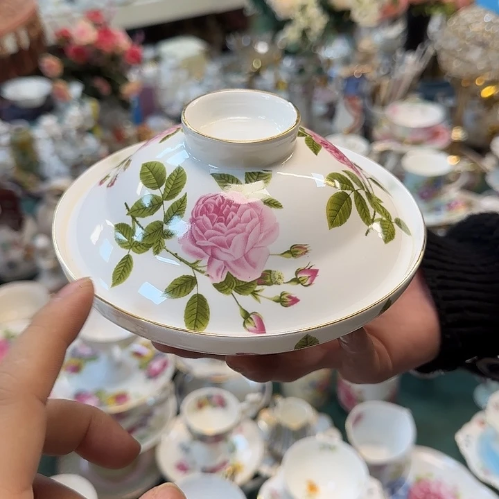 鹿与海陶瓷有限公司