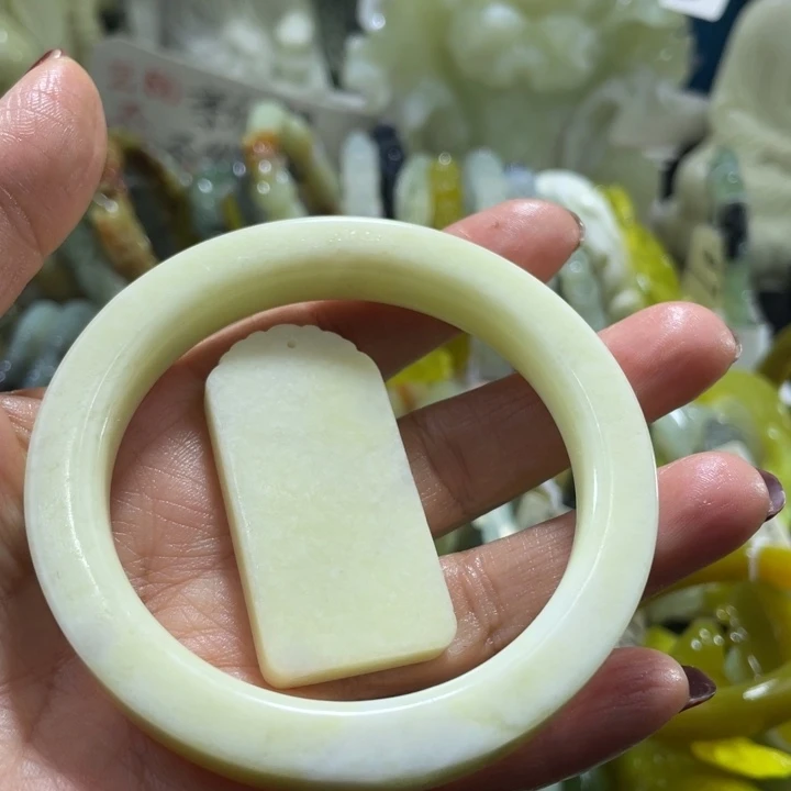 岫玉未镶嵌手镯59.60