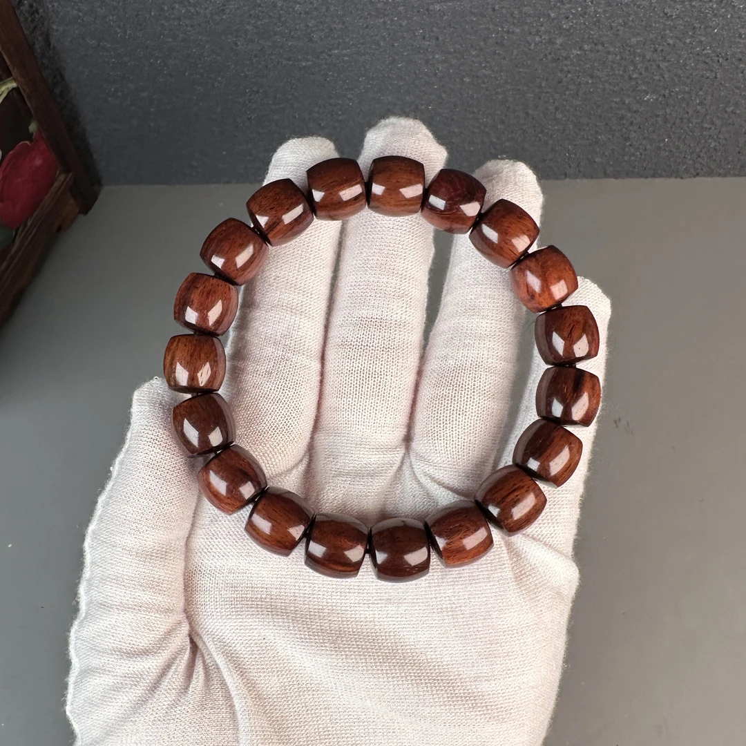 正宗海南黄花梨老料1.1直切单圈精工材质细腻保真男女款多样发一