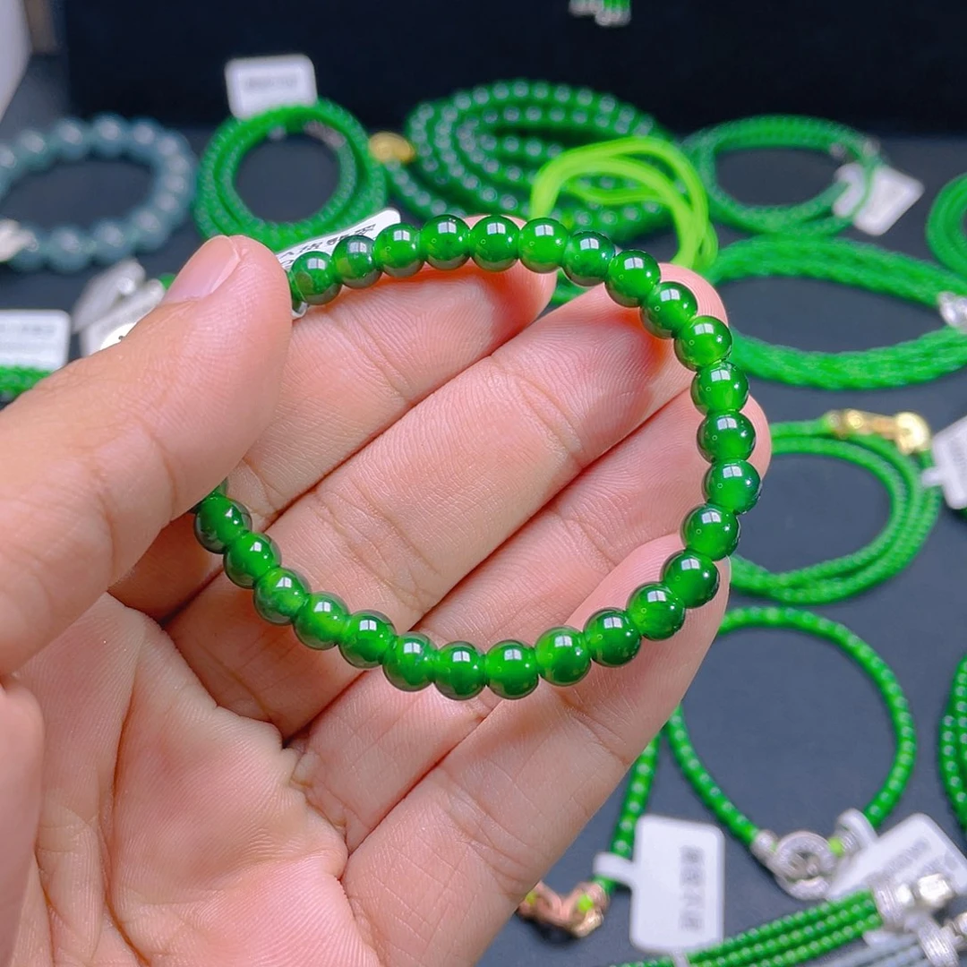 颈饰未镶嵌翡翠A货卡6