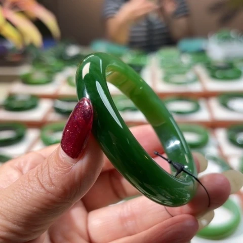 未镶嵌手镯和田玉（碧玉）零**蓝