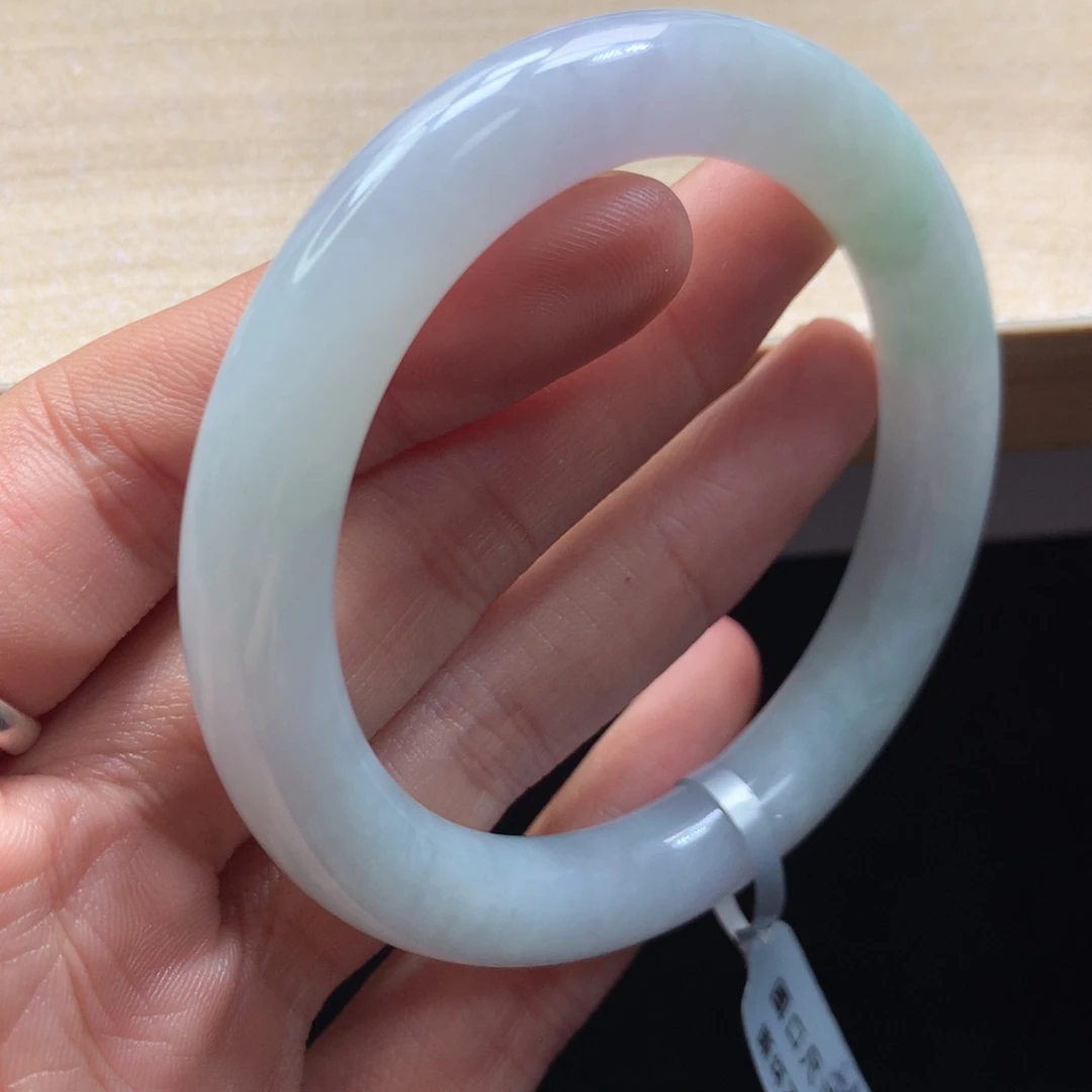 未镶嵌手镯翡翠手镯