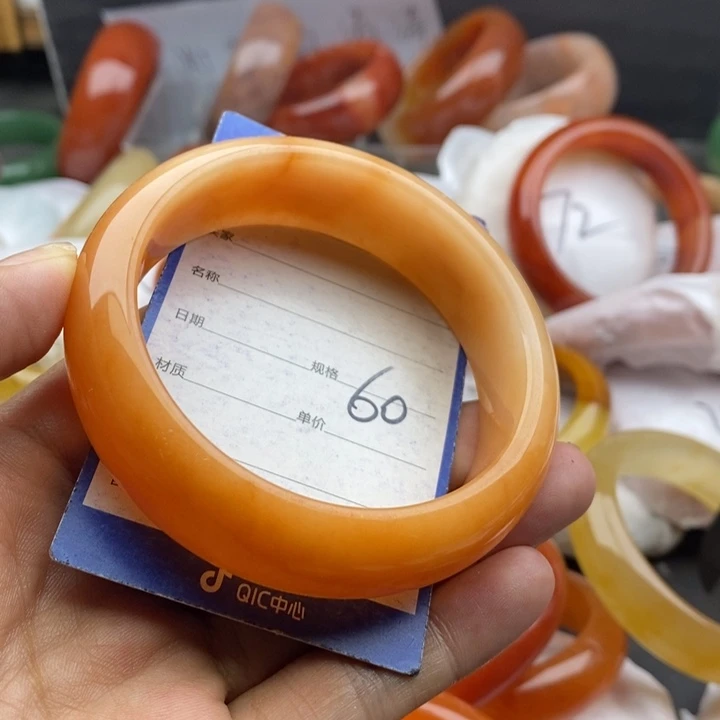 石英质玉手镯未镶嵌乐***猫