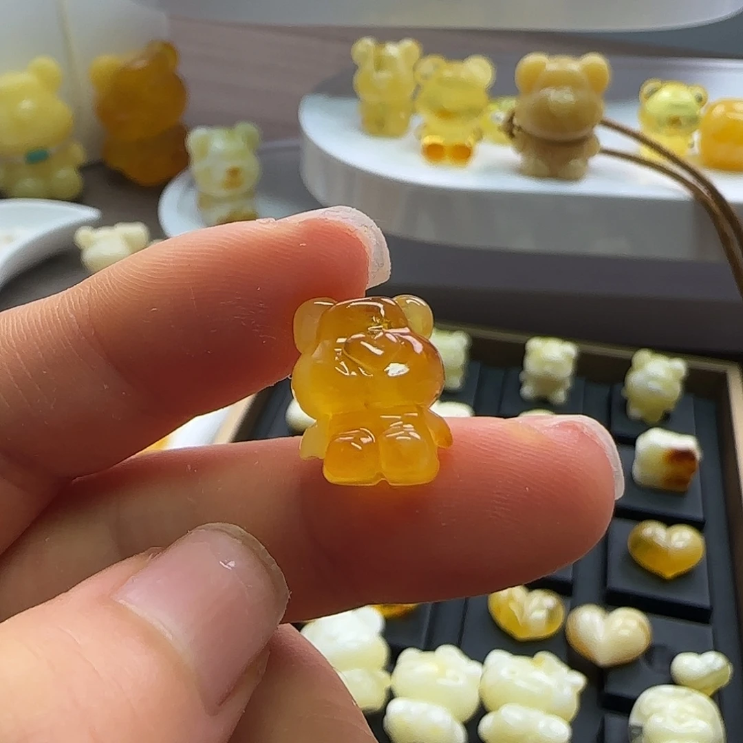 琥珀未镶嵌珠宝奇石