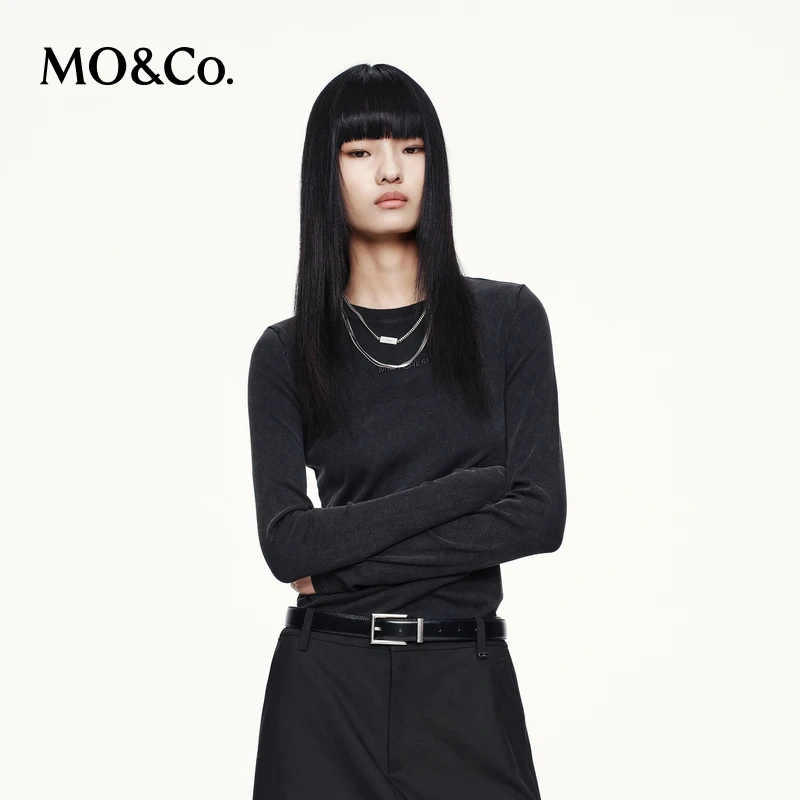 MOCO长袖T恤2025秋新品含棉弹力修身短款简法标语圆领MBE3TEET05