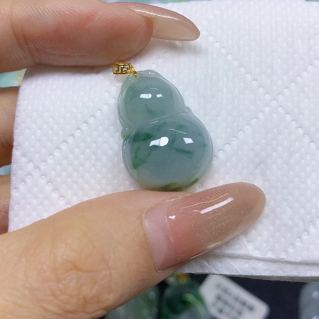 颈饰18K金镶嵌翡翠挂件