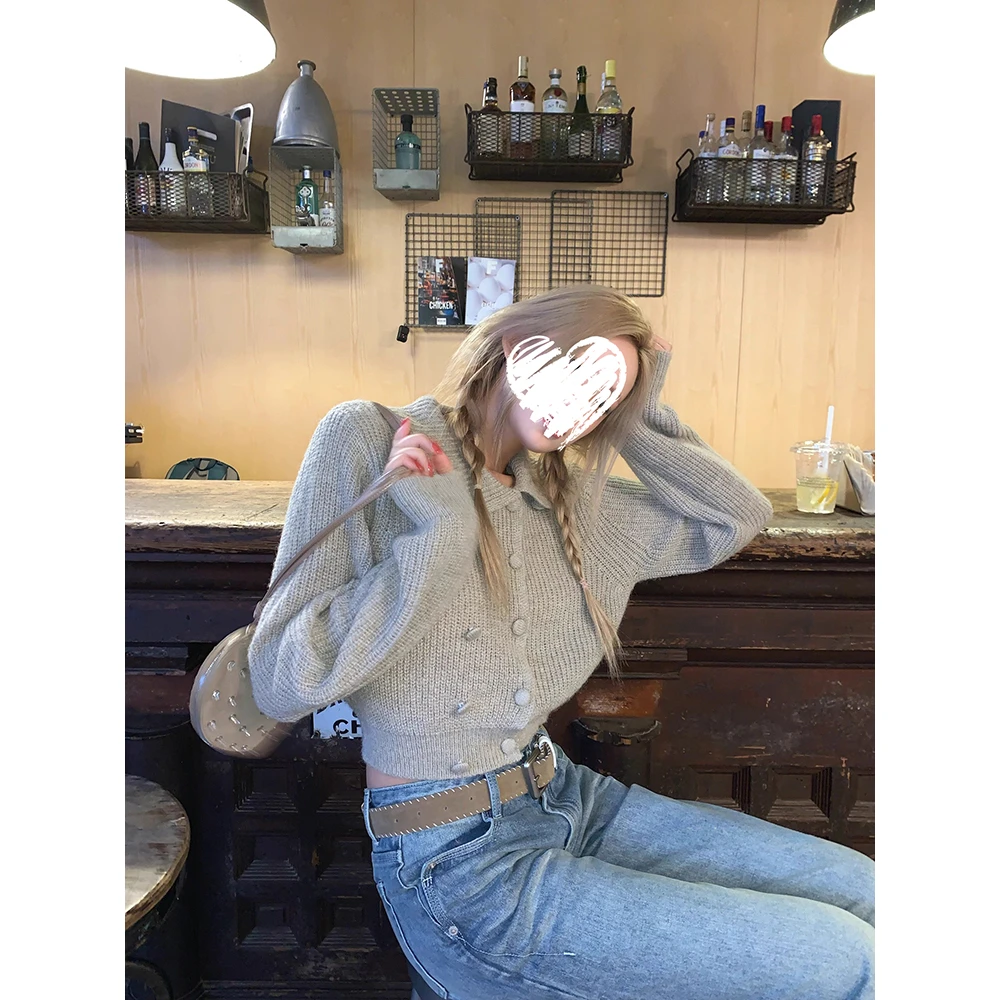 纽伦港暖秋灰色翻领针织开衫女修身短款上衣 81110