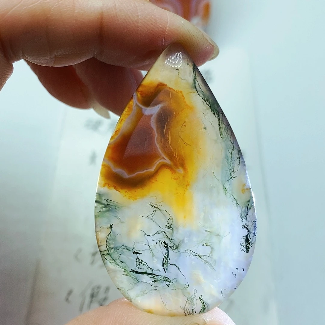 玛瑙/玉髓颈饰未镶嵌南*行