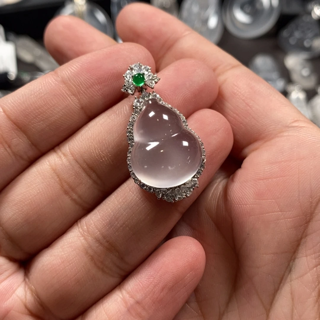 *****石英质玉银S925镶嵌颈饰葫芦