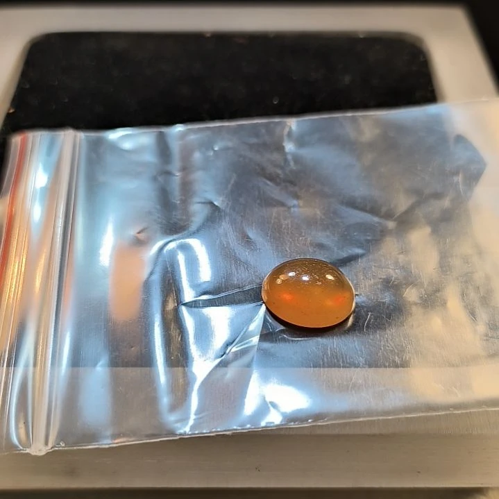 用***3石英岩玉未镶嵌戒面