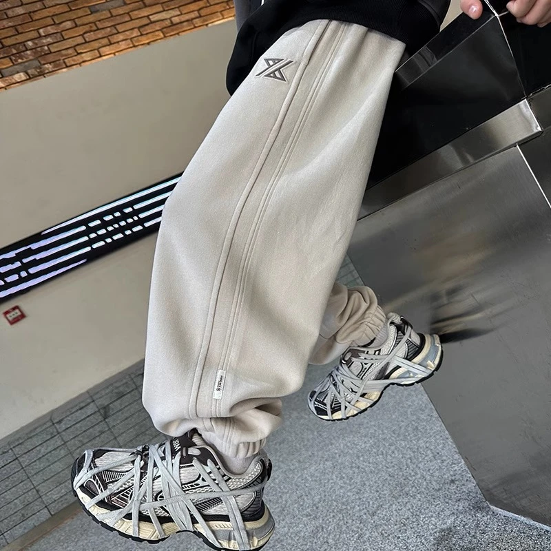 儿童装新款裤子春秋款2025白色运动裤秋季卫裤男孩秋装中大童休闲