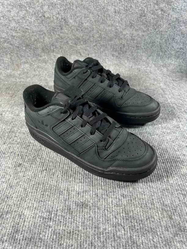 二手正品40码250 adidas 低帮 板鞋 男款 黑色
