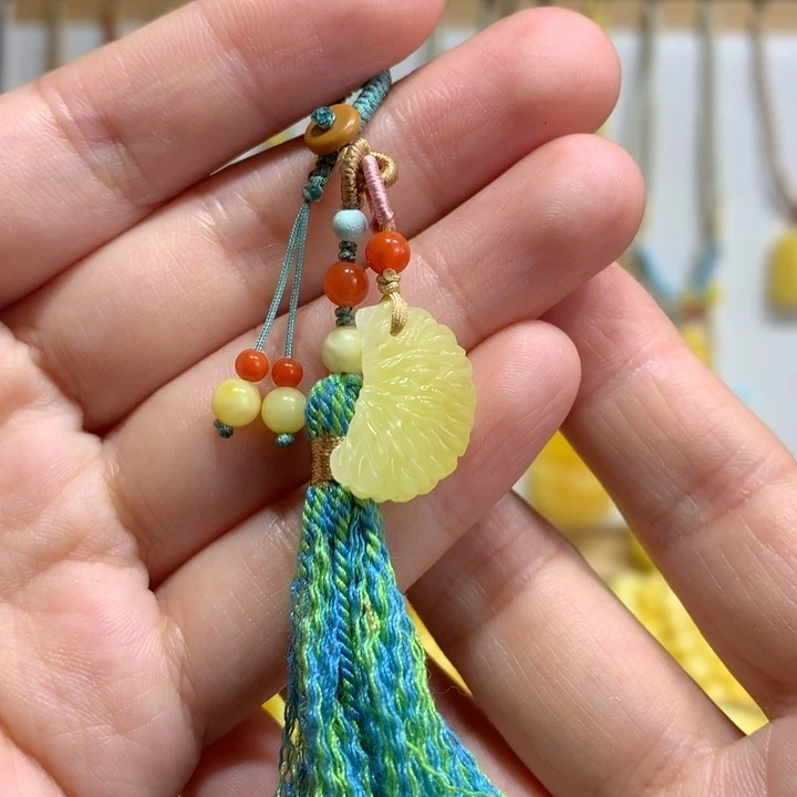 蜜蜡未镶嵌裸石配饰