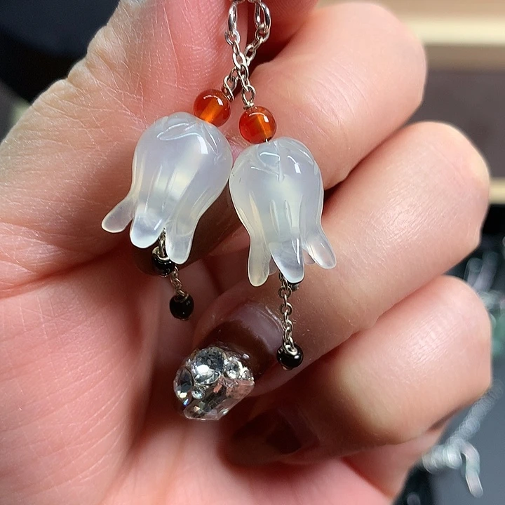 未镶嵌蛇纹石玉耳饰