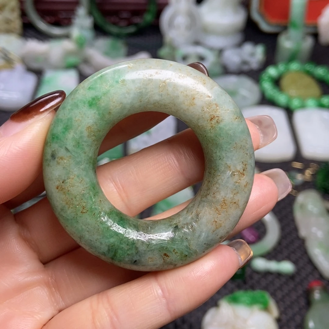 翡翠未镶嵌挂件清