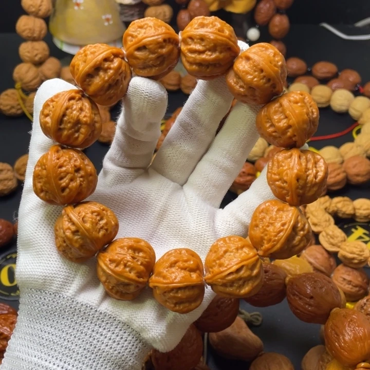 L***U文玩核桃手串大粗筋