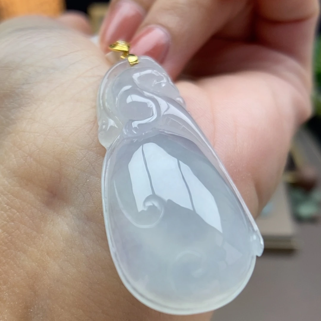 翡翠18K金镶嵌颈饰吊坠53