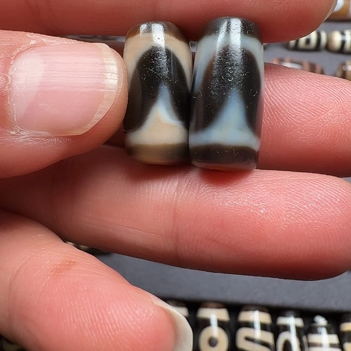 大***亾大叶紫檀（黑酸枝木类）