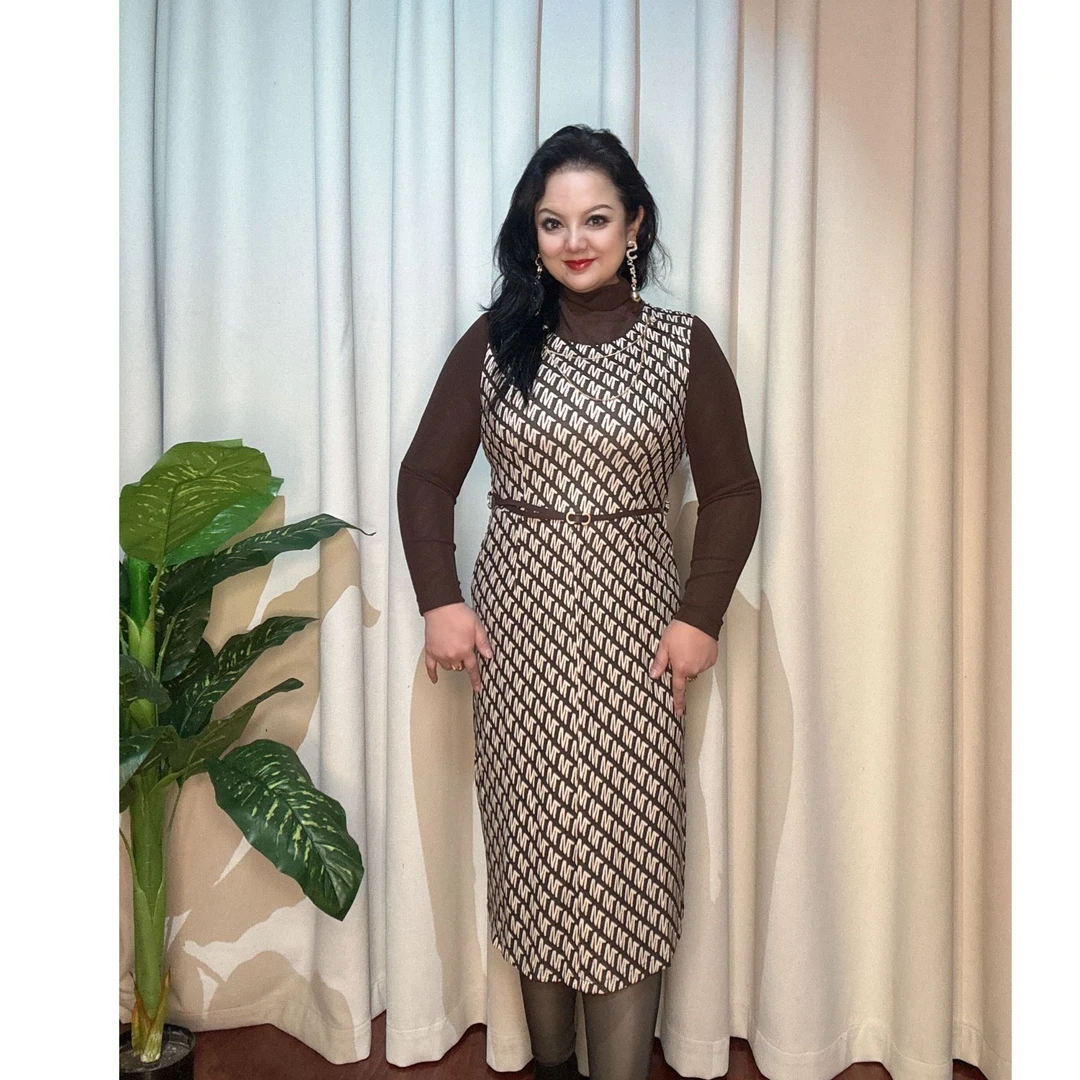 发依扎新款显瘦连衣裙