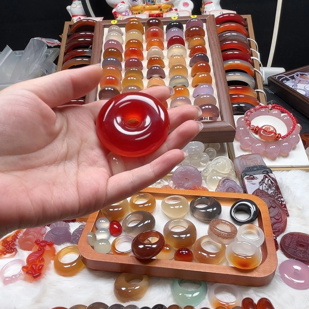 刘***霖玛瑙/玉髓未镶嵌戒指