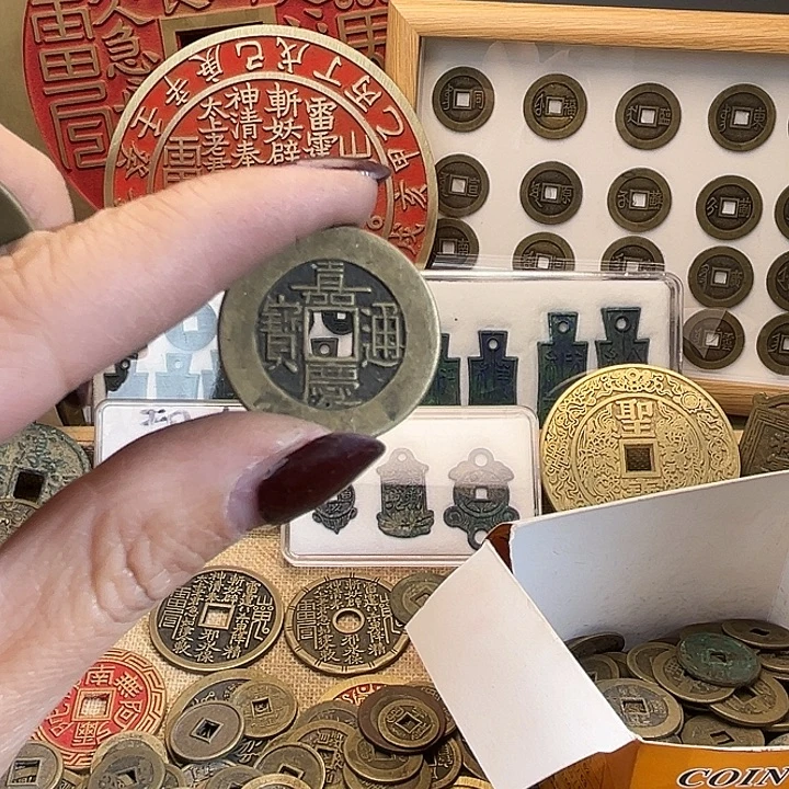 用***7铜现代翻砂工艺作品