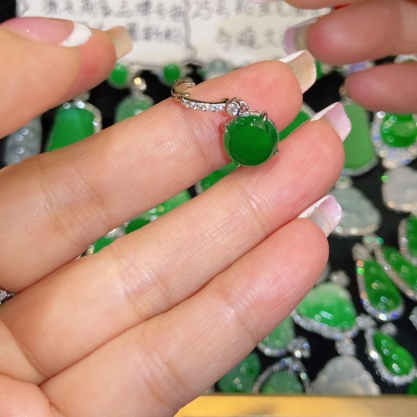 【闪购商品】颈饰未镶嵌翡翠天然翡翠