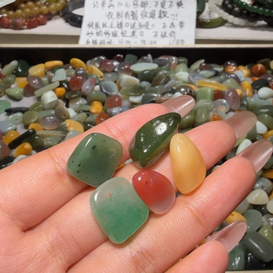 一****和田玉未镶嵌珠宝奇石