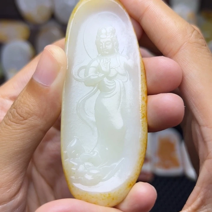 和田玉未镶嵌颈饰