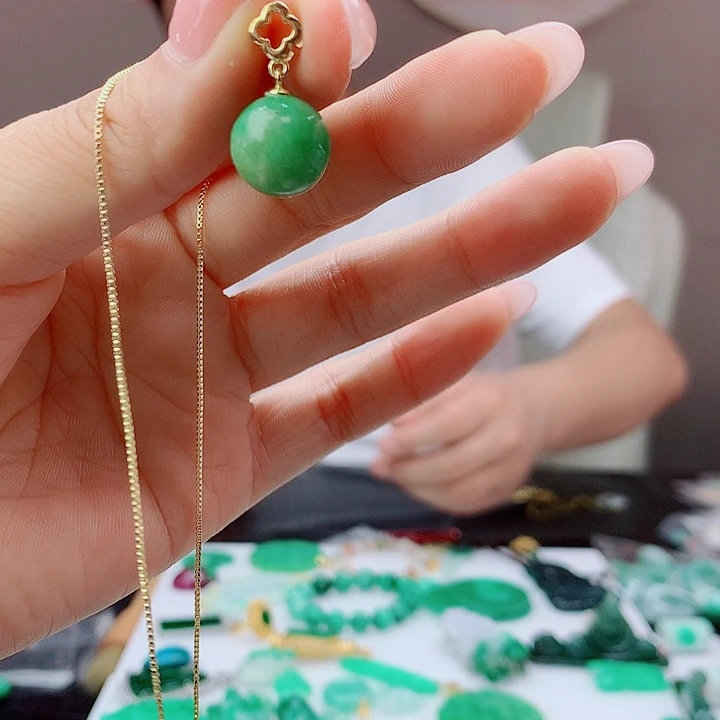 翡翠银S925镶嵌吊坠(赠链)