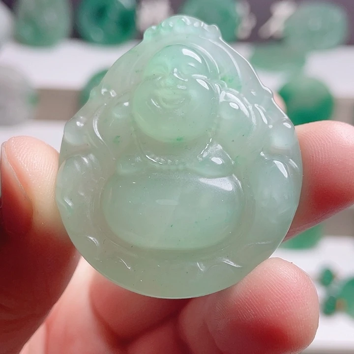 石英质玉未镶嵌颈饰