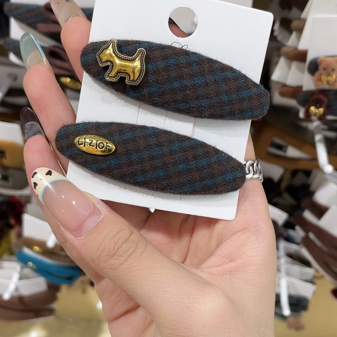 皮质铁合金绿卡格小狗