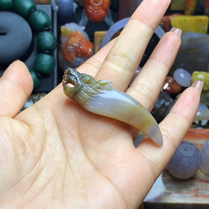 硅化玉未镶嵌吊坠(不含链)玉雕狼牙