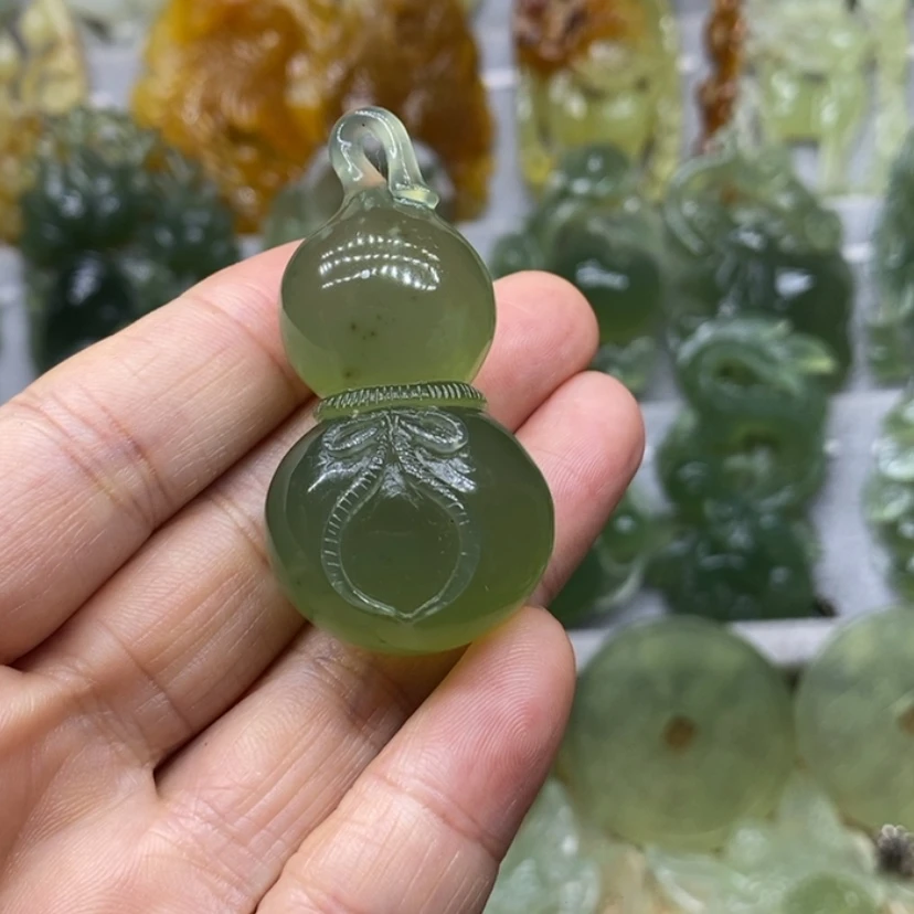 【闪购商品】蛇纹石玉未镶嵌颈饰