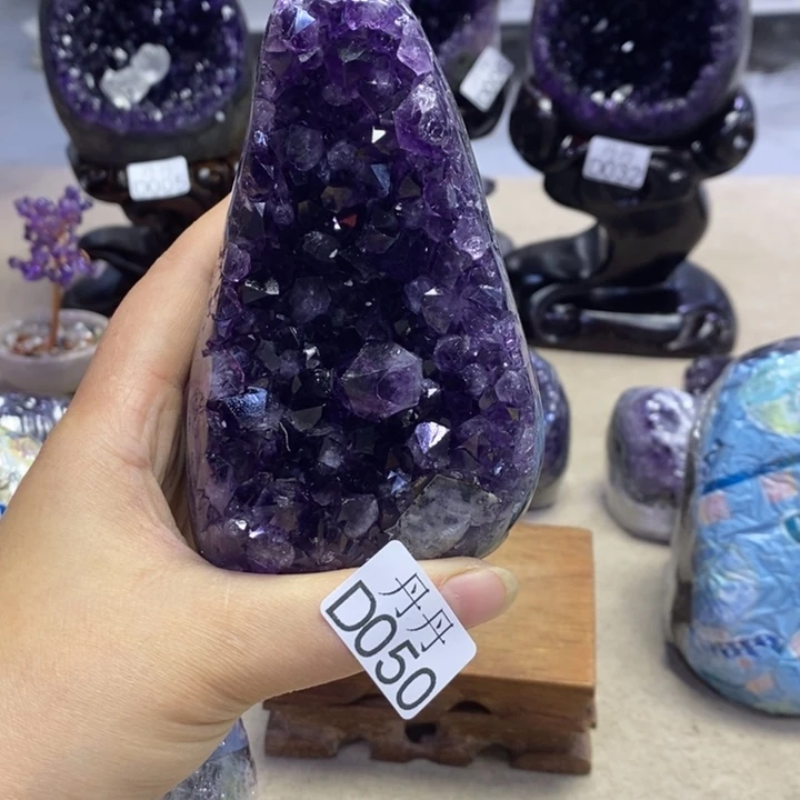 未镶嵌水晶大型摆件（非配饰）