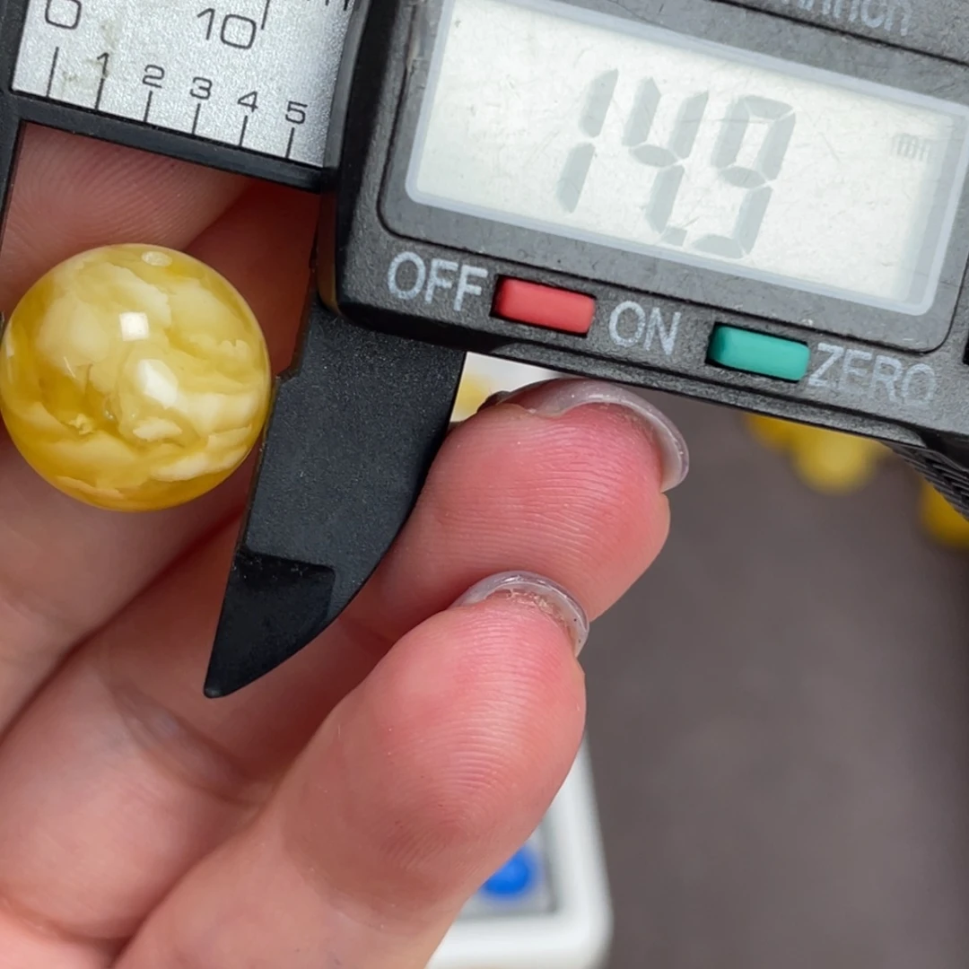 未镶嵌琥珀裸石蜜蜡128