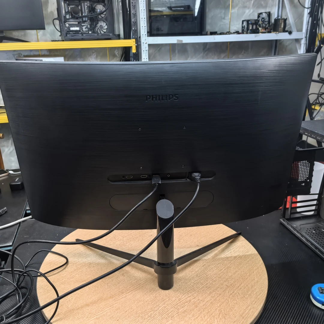 9新 Philips/飞利浦  32寸曲面 2K165HZ 护眼电竞游戏二手显示器