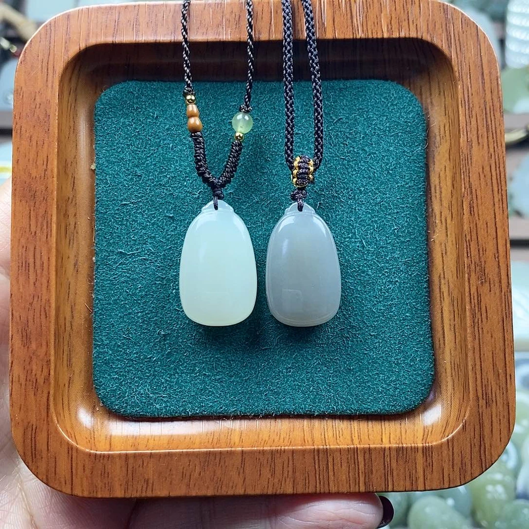 和田玉未镶嵌颈饰平安无事牌多样性发1件