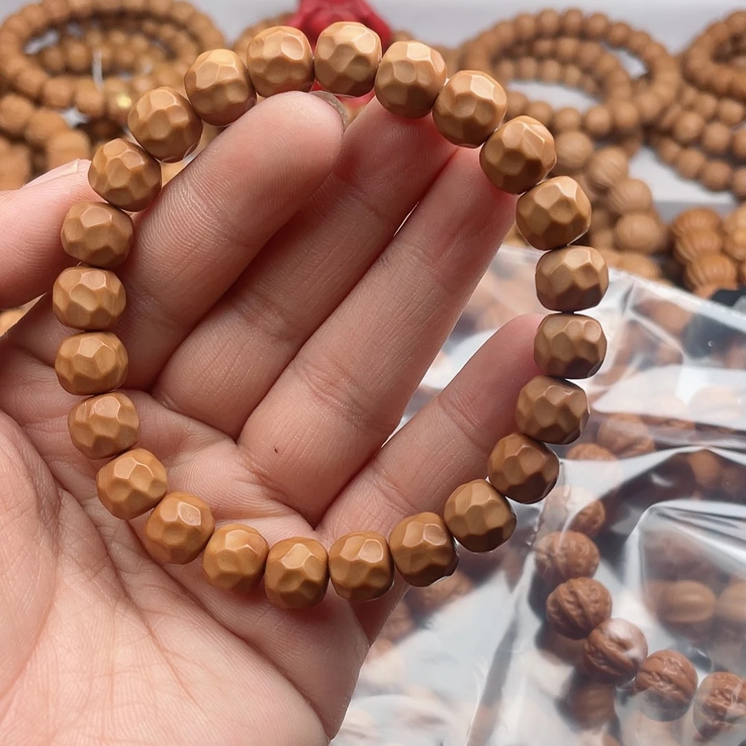 猴头核桃吊坠?***！10+微瑕黑金+10米邮费