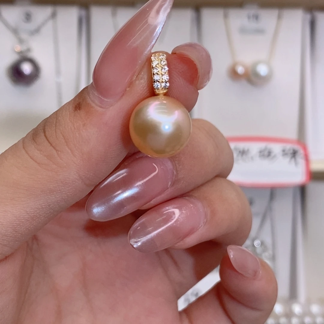 慕***周颈饰银S925镶嵌淡水珍珠