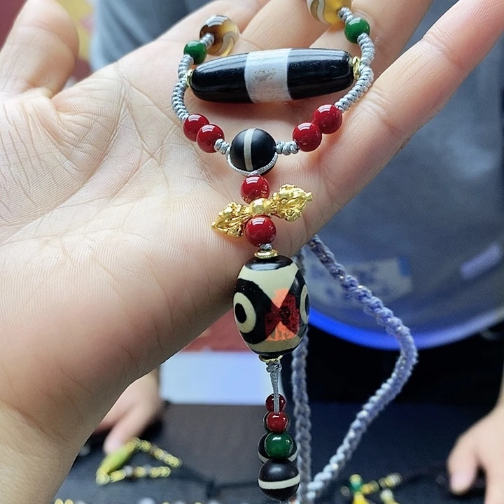玛瑙/玉髓合金颈饰