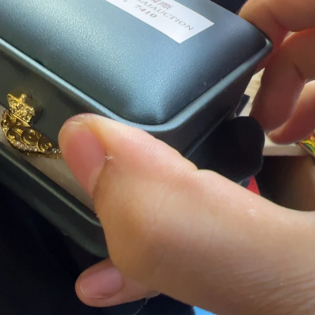 金银珠宝玉石镶嵌的建盏