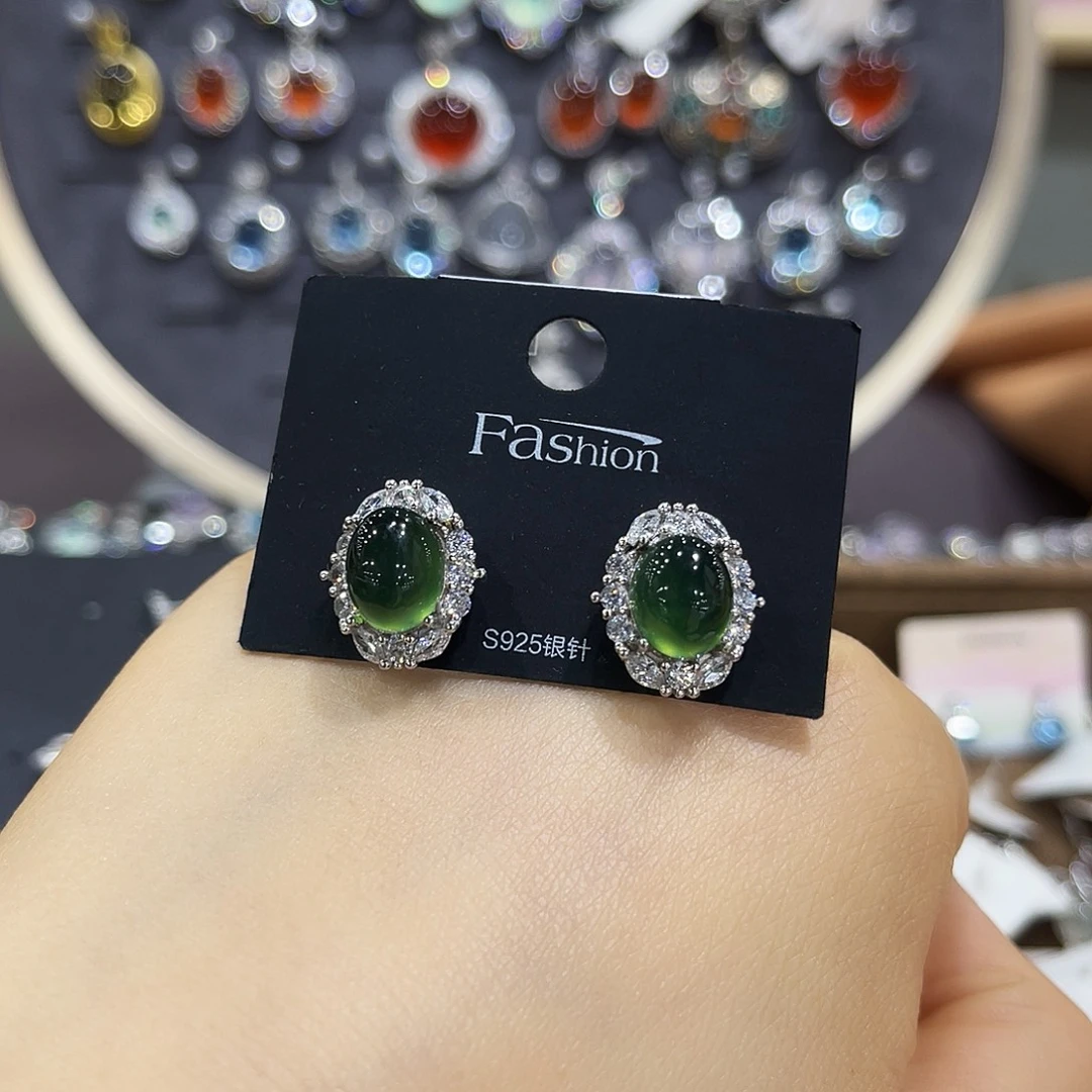 蛇纹石玉银S925镶嵌耳钉
