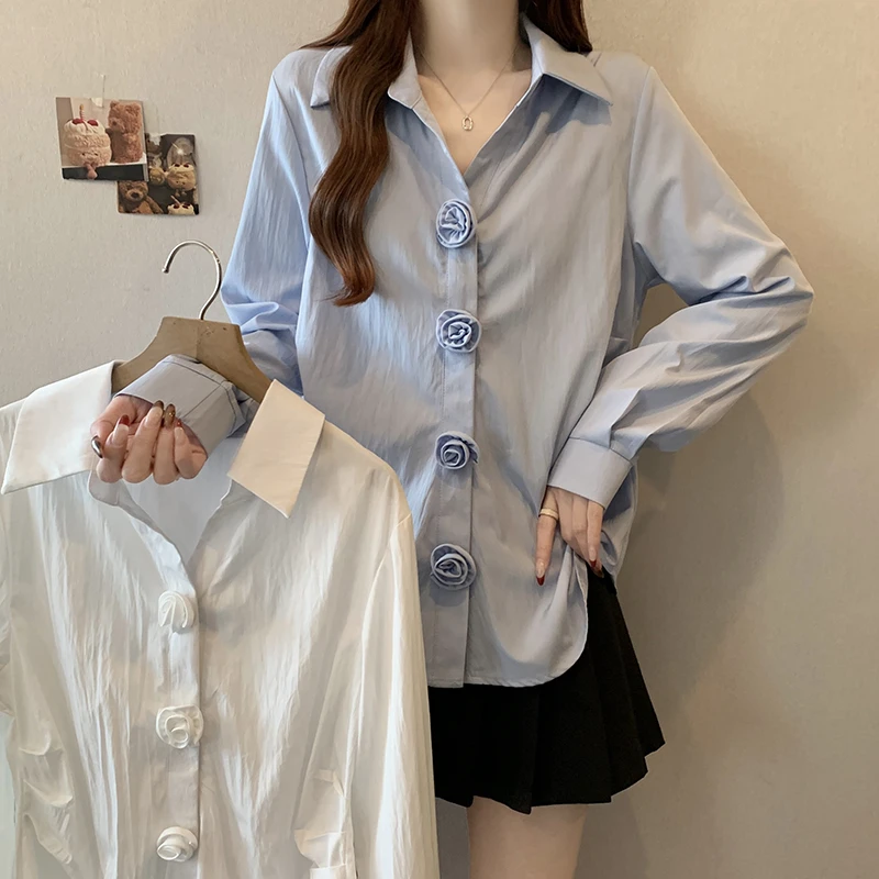 2025春装新款胖mm大码女时尚设计感花朵半v领衬衣别致上衣21238