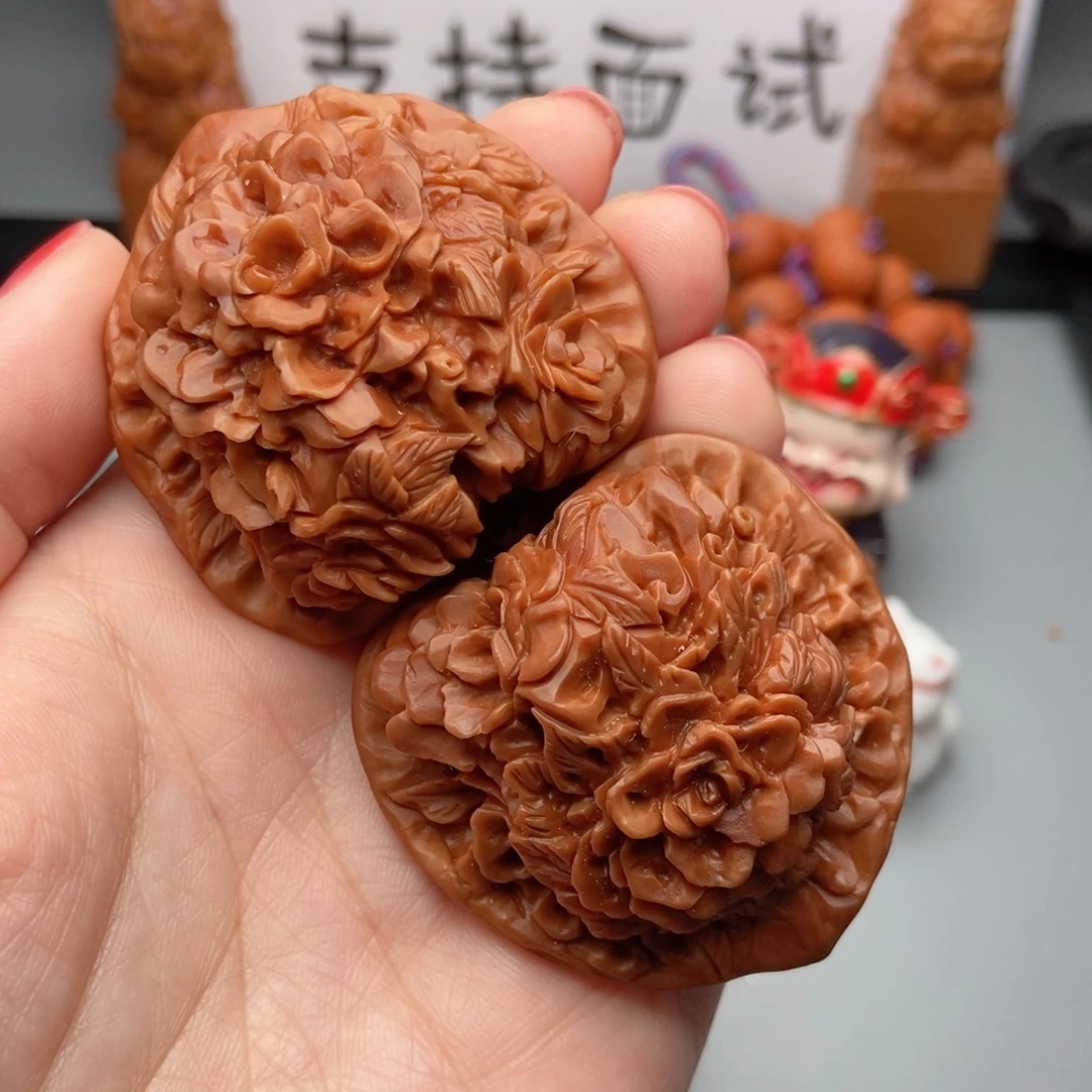 吊坠桃核核桃花开富贵