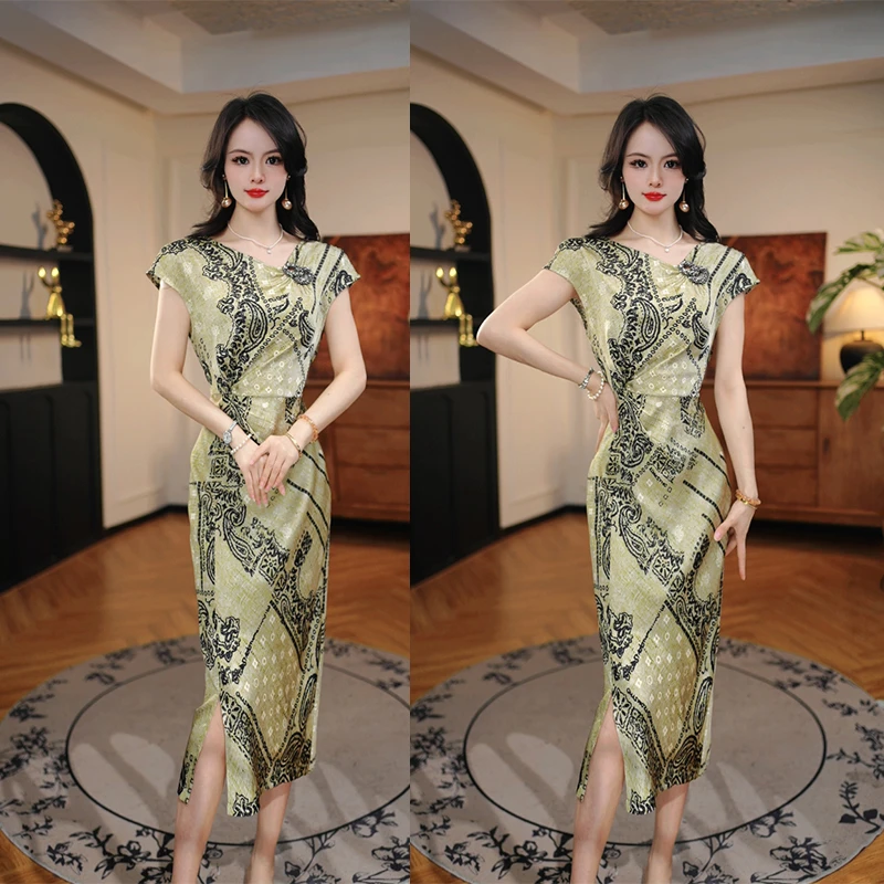 夏季新款2025迷人新款连衣裙收腰大气长裙轻奢女人味打底裙