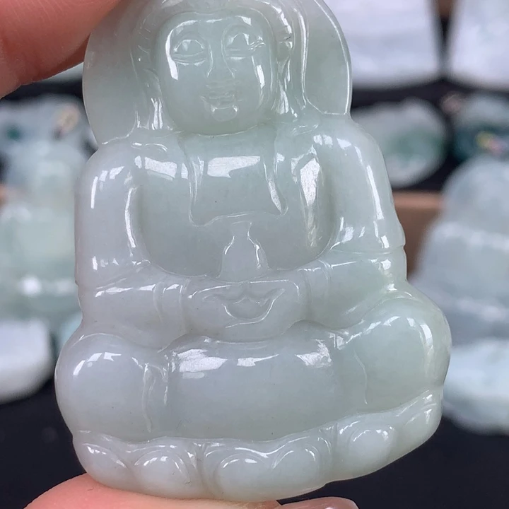 颈饰未镶嵌翡翠观音